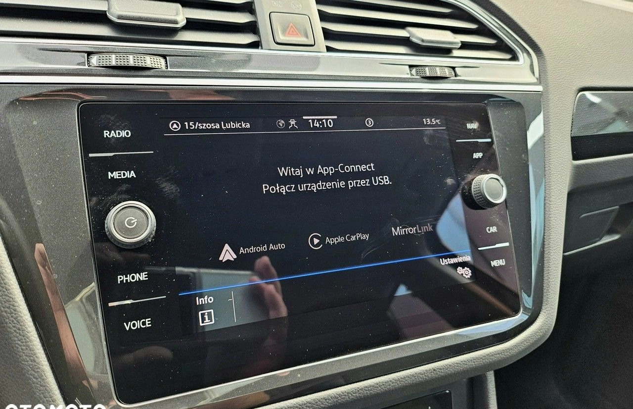 Volkswagen Tiguan cena 129900 przebieg: 27700, rok produkcji 2020 z Giżycko małe 742